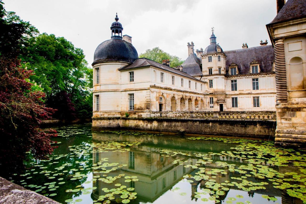 Aupres Du Chateau Tanlay Ngoại thất bức ảnh